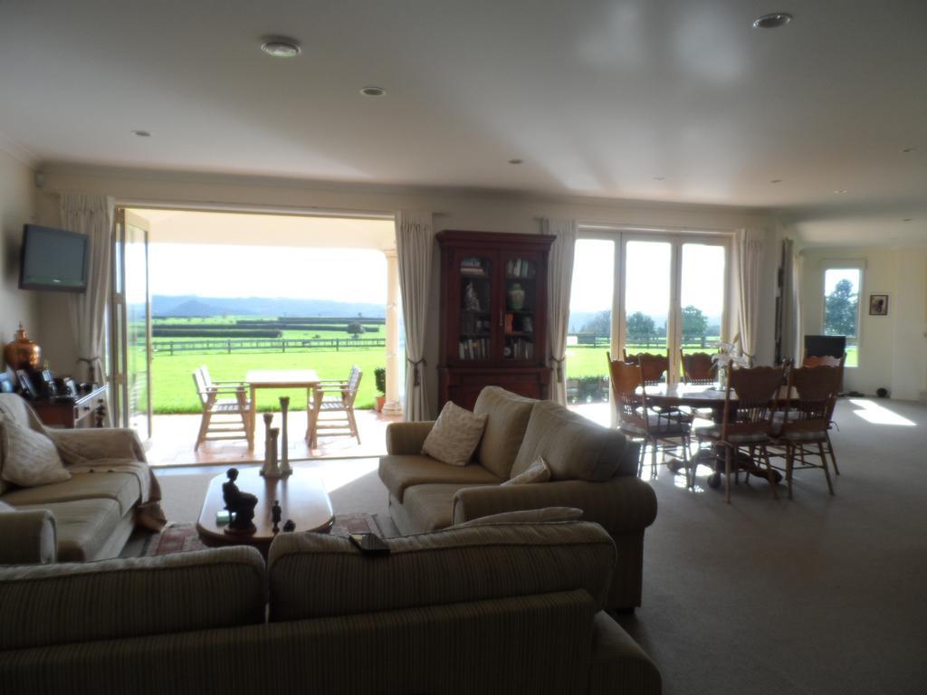 Country House B&B Waimate North Exteriör bild